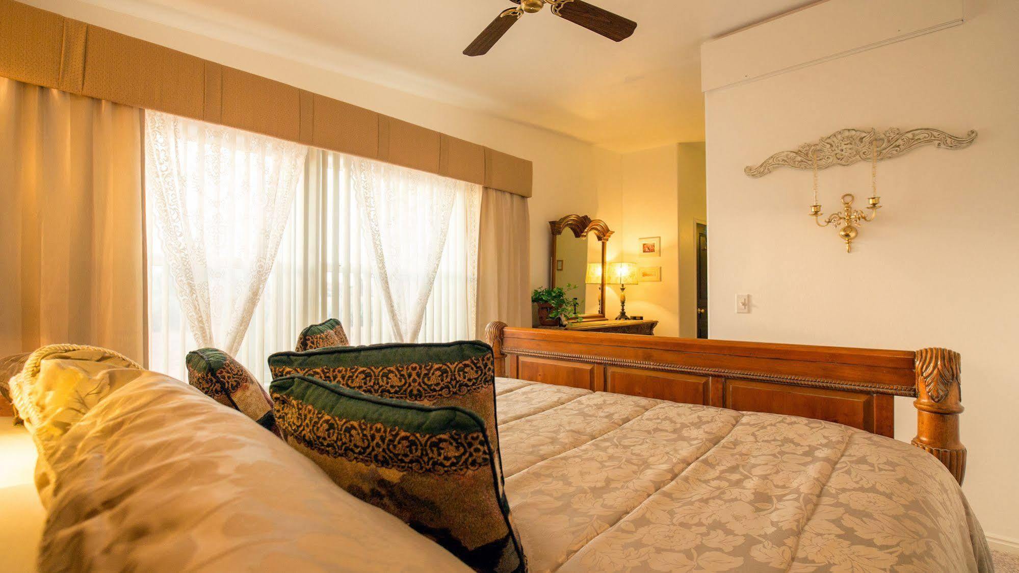 Dreamkatchers Lake Powell Bed & Breakfast Big Water Esterno foto