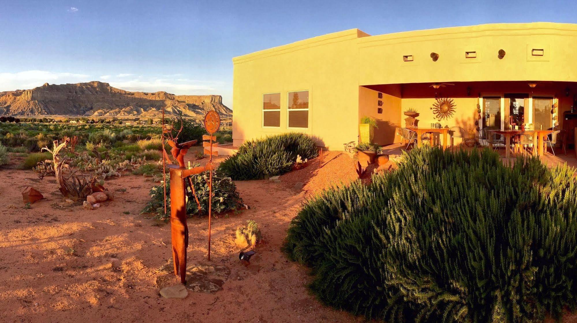 Dreamkatchers Lake Powell Bed & Breakfast Big Water Esterno foto
